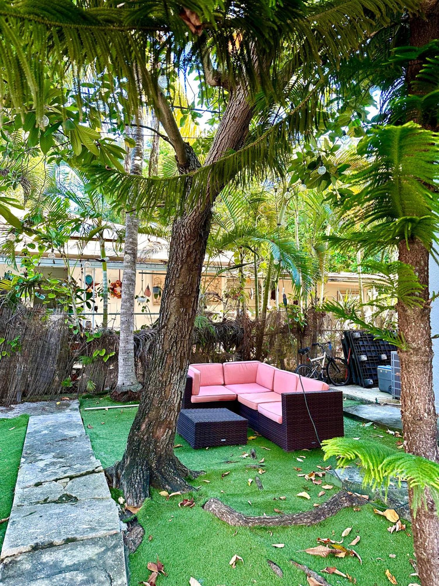 Miami House Hotel Exterior photo